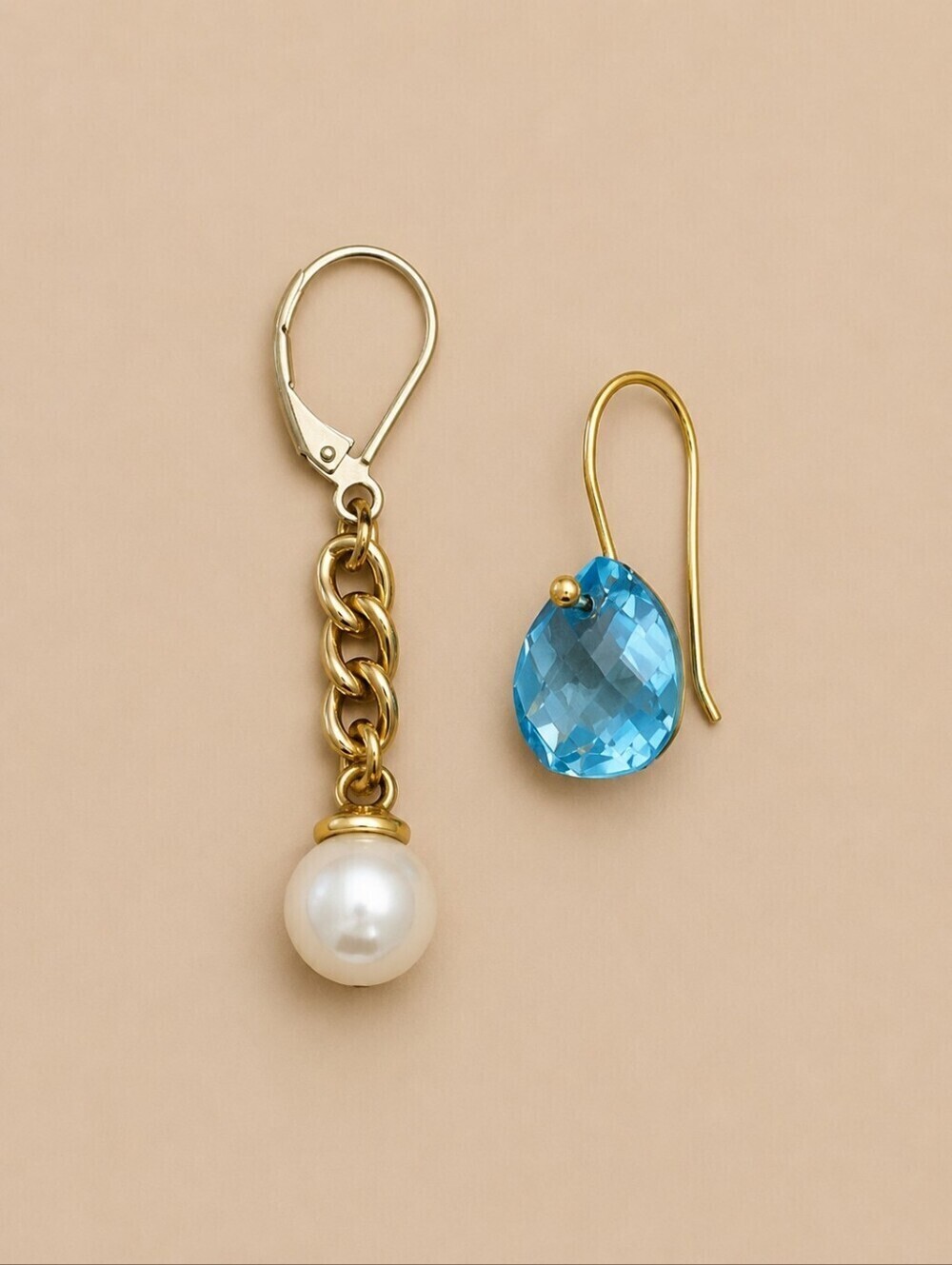 VTG Mismatched Blue Crystal Hook Pearlesque Chain Drop Earrings